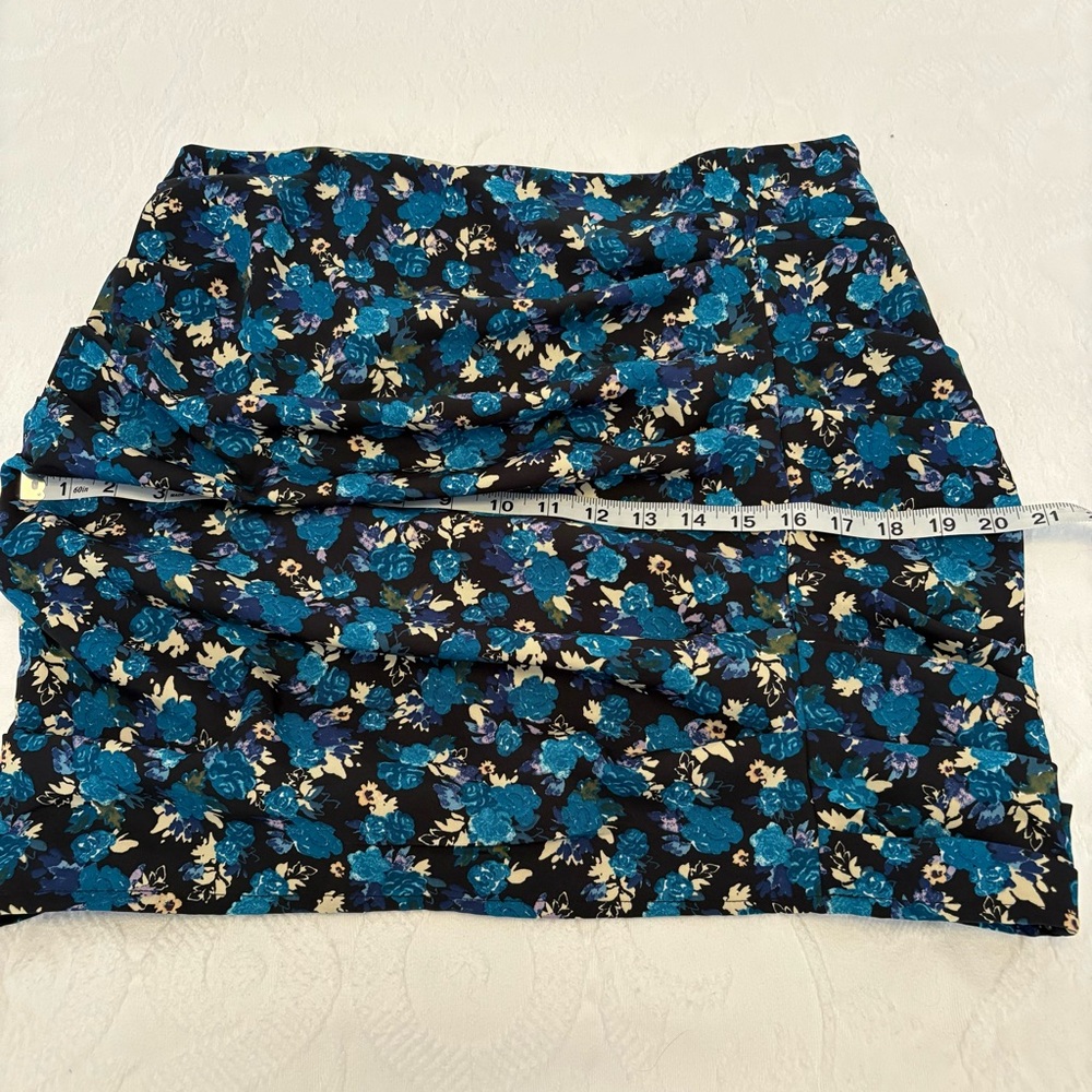 Zara Blue Floral Multicolored Rouched Mini Skirt Size Large - Picture 11 of 11